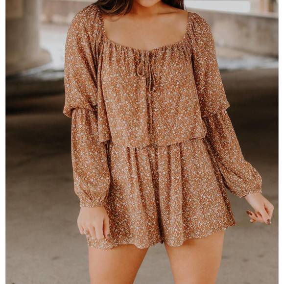NEW LE LIS read my mind floral romper in mocha - Picture 8 of 8